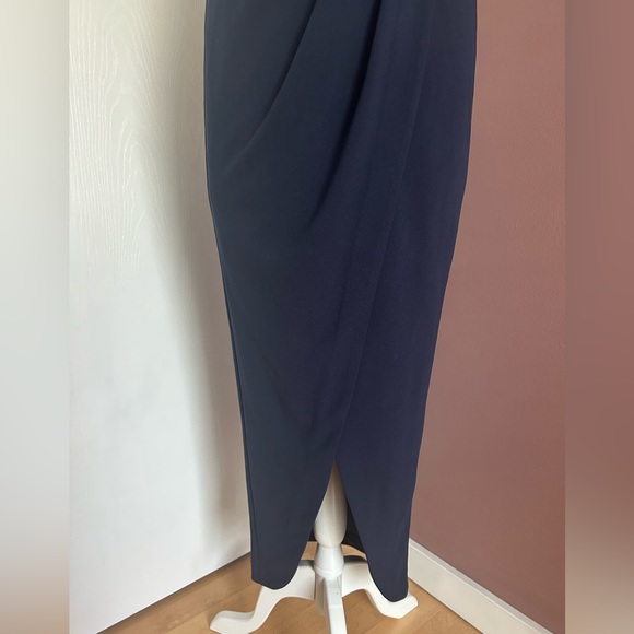 WAYF The Angelique Strapless Tulip Gown Navy / Ink - Picture 3 of 11